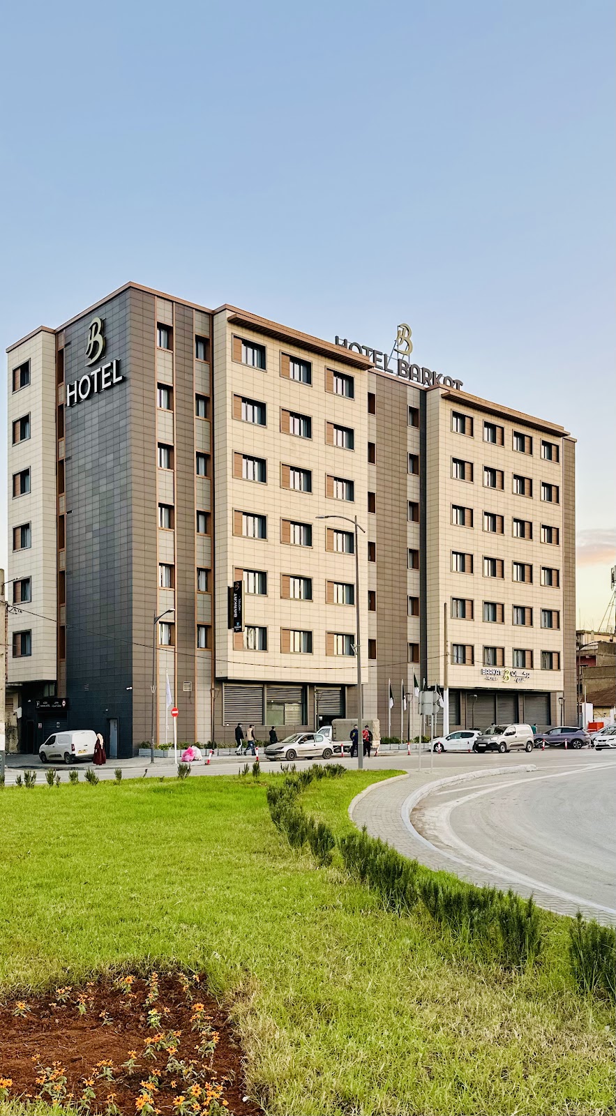 Chambre Familiale — Barkat Hotel — Baraki